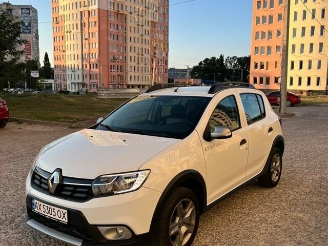 Білий Рено Сандеро, об'ємом двигуна 0.9 л та пробігом 157 тис. км за 7099 $, фото 1 на Automoto.ua