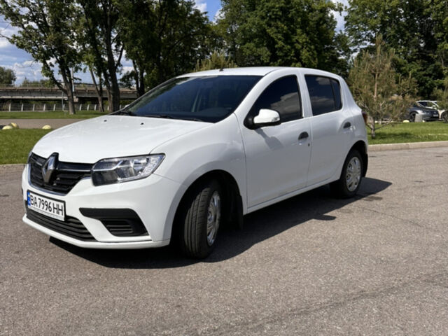 Білий Рено Сандеро, об'ємом двигуна 1 л та пробігом 148 тис. км за 6100 $, фото 1 на Automoto.ua