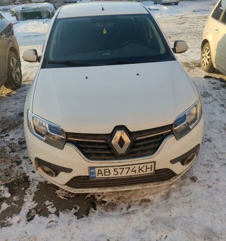 Белый Рено Сандеро, объемом двигателя 0.9 л и пробегом 110 тыс. км за 9500 $, фото 1 на Automoto.ua