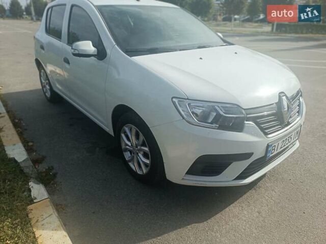 Білий Рено Сандеро, об'ємом двигуна 1 л та пробігом 168 тис. км за 7200 $, фото 1 на Automoto.ua