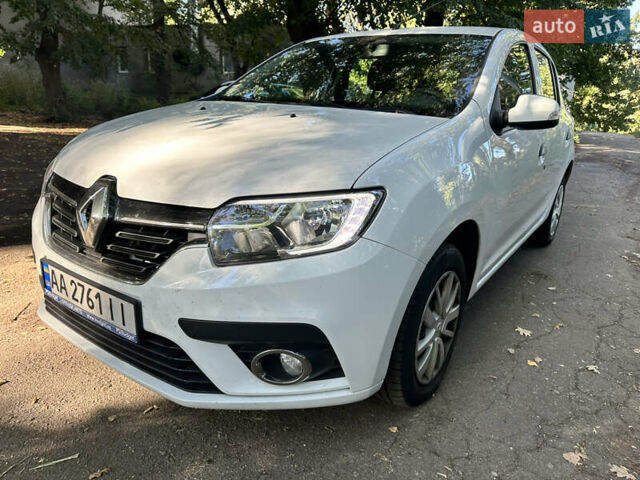 Белый Рено Сандеро, объемом двигателя 1.46 л и пробегом 73 тыс. км за 8200 $, фото 1 на Automoto.ua