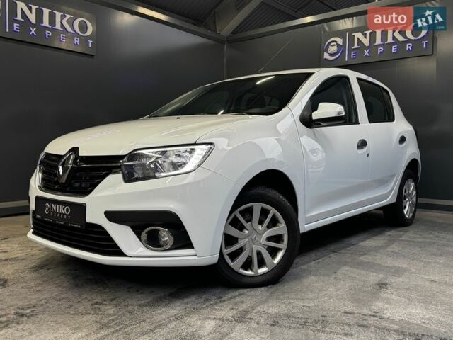 Білий Рено Сандеро, об'ємом двигуна 1.5 л та пробігом 128 тис. км за 8500 $, фото 1 на Automoto.ua