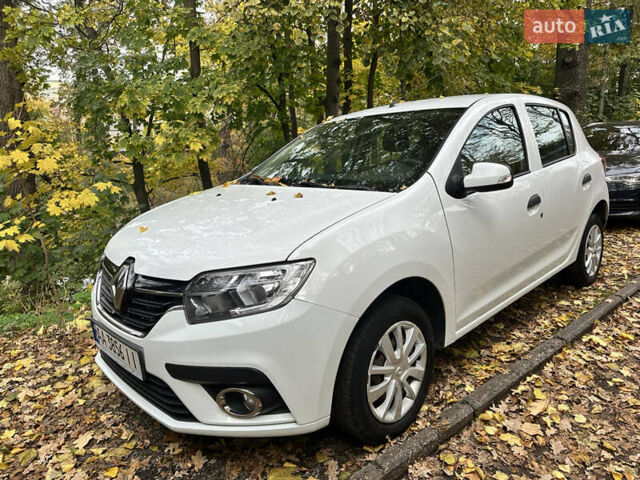 Белый Рено Сандеро, объемом двигателя 1.46 л и пробегом 105 тыс. км за 8300 $, фото 1 на Automoto.ua