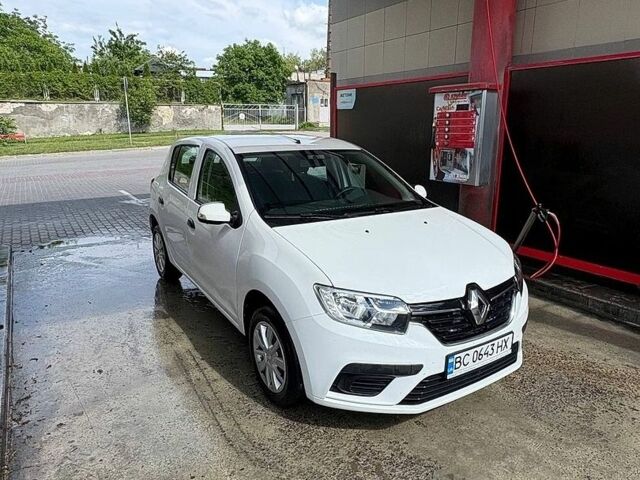 Білий Рено Сандеро, об'ємом двигуна 0.9 л та пробігом 116 тис. км за 8300 $, фото 1 на Automoto.ua