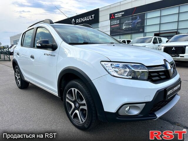 Белый Рено Сандеро, объемом двигателя 1.5 л и пробегом 48 тыс. км за 12900 $, фото 1 на Automoto.ua