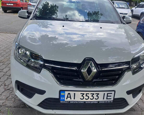 Білий Рено Сандеро, об'ємом двигуна 1 л та пробігом 45 тис. км за 9500 $, фото 1 на Automoto.ua