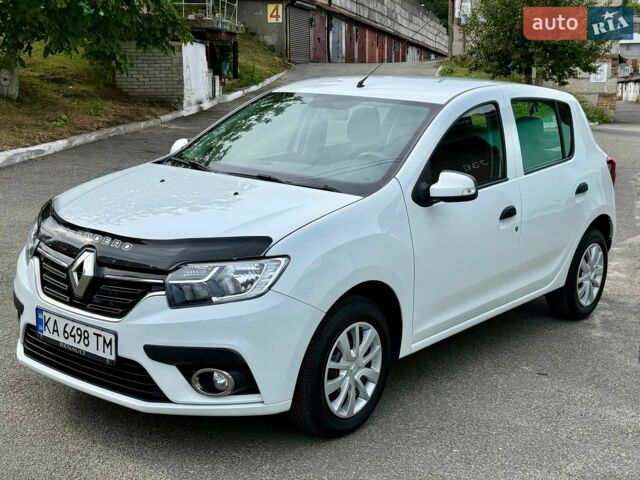 Белый Рено Сандеро, объемом двигателя 1.5 л и пробегом 100 тыс. км за 9300 $, фото 1 на Automoto.ua