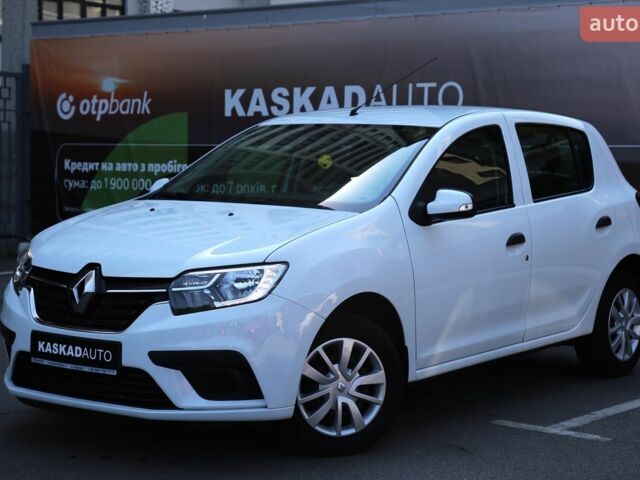 Белый Рено Сандеро, объемом двигателя 1 л и пробегом 10 тыс. км за 10800 $, фото 1 на Automoto.ua