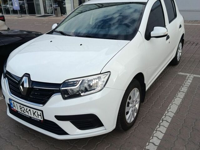Білий Рено Сандеро, об'ємом двигуна 1 л та пробігом 82 тис. км за 7500 $, фото 1 на Automoto.ua