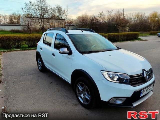 Рено Сандеро 2020 в Кропивницком (Кировограде) на Automoto.ua Белый Рено Сандеро, объемом двигателя 0.9 л и пробегом 50 тыс. км за 10500 $, фото 1 на Automoto.ua