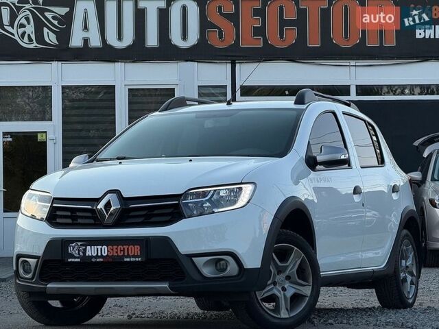 Белый Рено Сандеро, объемом двигателя 1.46 л и пробегом 92 тыс. км за 12800 $, фото 1 на Automoto.ua