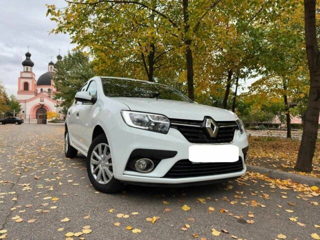 Белый Рено Сандеро, объемом двигателя 0 л и пробегом 100 тыс. км за 7990 $, фото 1 на Automoto.ua
