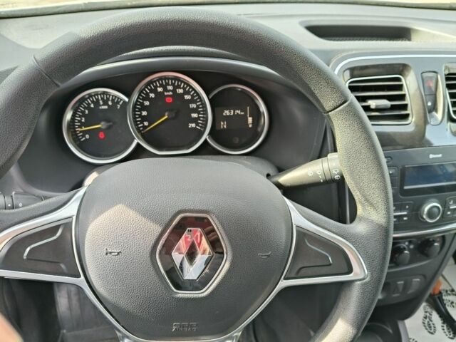 Белый Рено Сандеро, объемом двигателя 1 л и пробегом 26 тыс. км за 12200 $, фото 1 на Automoto.ua