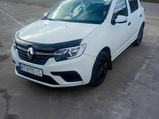 Белый Рено Сандеро, объемом двигателя 1 л и пробегом 207 тыс. км за 7100 $, фото 1 на Automoto.ua