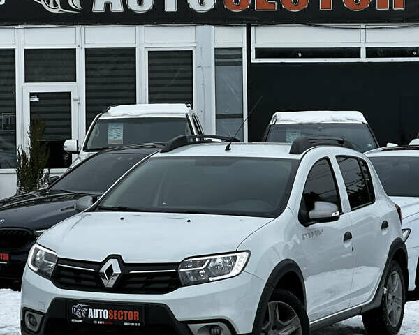 Білий Рено Сандеро, об'ємом двигуна 1.46 л та пробігом 92 тис. км за 13300 $, фото 1 на Automoto.ua