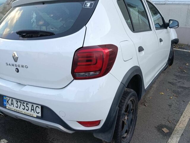Белый Рено Сандеро, объемом двигателя 1 л и пробегом 100 тыс. км за 1300 $, фото 1 на Automoto.ua