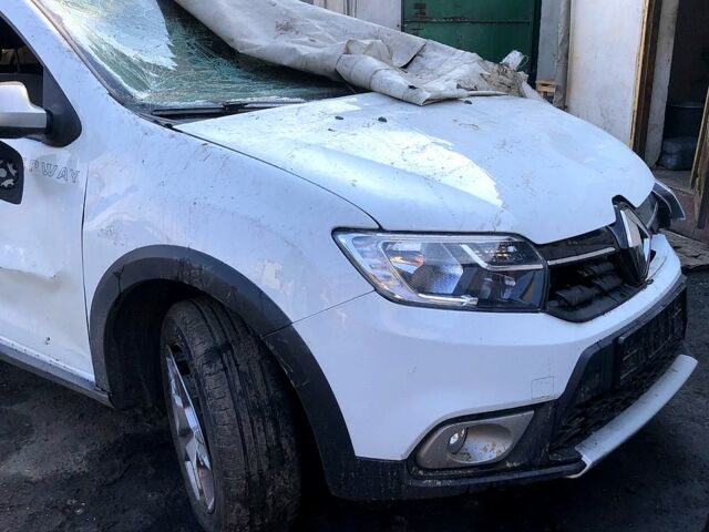Білий Рено Сандеро, об'ємом двигуна 1.5 л та пробігом 70 тис. км за 2500 $, фото 1 на Automoto.ua