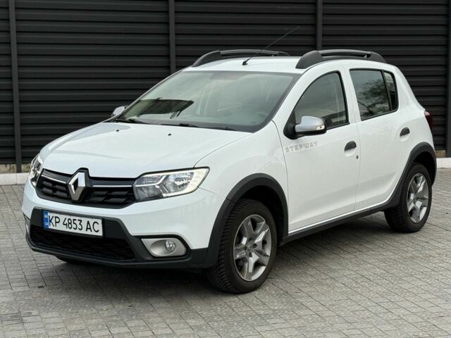 Білий Рено Сандеро, об'ємом двигуна 0.9 л та пробігом 110 тис. км за 10599 $, фото 1 на Automoto.ua