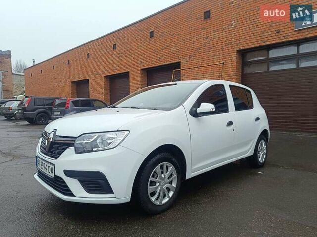 Білий Рено Сандеро, об'ємом двигуна 1 л та пробігом 21 тис. км за 7300 $, фото 1 на Automoto.ua