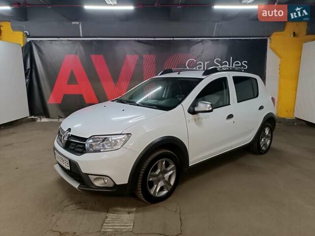 Белый Рено Сандеро, объемом двигателя 1.46 л и пробегом 191 тыс. км за 9200 $, фото 1 на Automoto.ua