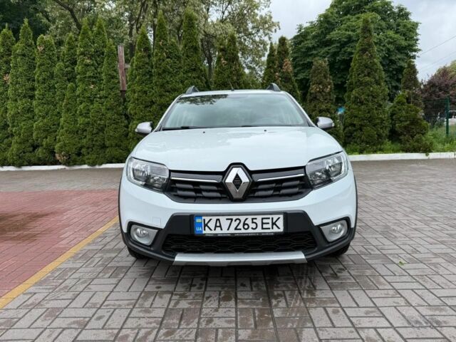 Белый Рено Сандеро, объемом двигателя 1.5 л и пробегом 87 тыс. км за 11450 $, фото 1 на Automoto.ua