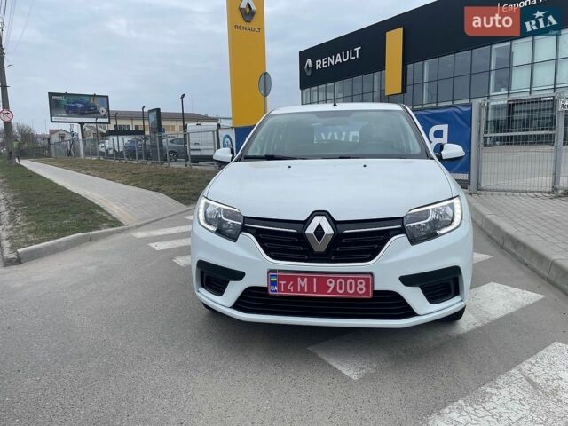 Белый Рено Сандеро, объемом двигателя 1.46 л и пробегом 32 тыс. км за 12500 $, фото 1 на Automoto.ua