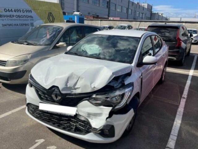 Белый Рено Сандеро, объемом двигателя 1 л и пробегом 5 тыс. км за 10000 $, фото 1 на Automoto.ua