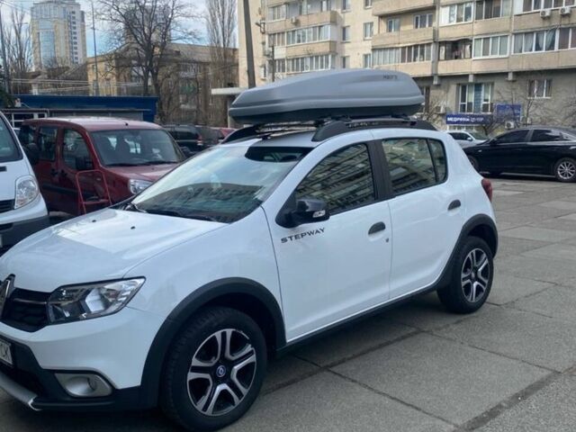 Белый Рено Сандеро, объемом двигателя 1.5 л и пробегом 58 тыс. км за 13300 $, фото 1 на Automoto.ua