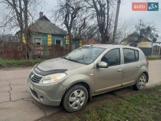 Бежевий Рено Сандеро, об'ємом двигуна 1.6 л та пробігом 432 тис. км за 4500 $, фото 1 на Automoto.ua