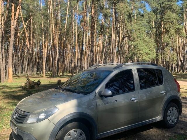 Бежевий Рено Сандеро, об'ємом двигуна 1.6 л та пробігом 237 тис. км за 6500 $, фото 1 на Automoto.ua