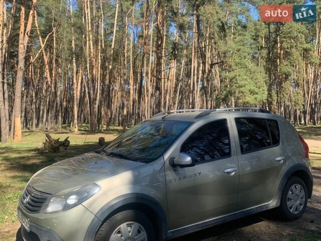 Бежевий Рено Сандеро, об'ємом двигуна 1.6 л та пробігом 237 тис. км за 7300 $, фото 1 на Automoto.ua