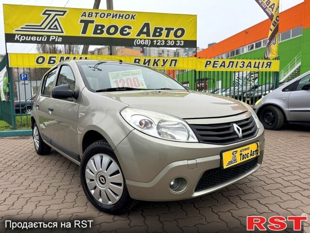 Бежевый Рено Сандеро, объемом двигателя 1.4 л и пробегом 202 тыс. км за 5450 $, фото 1 на Automoto.ua