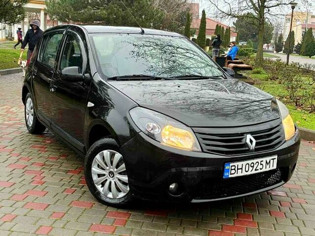 Чорний Рено Сандеро, об'ємом двигуна 1.4 л та пробігом 355 тис. км за 3200 $, фото 1 на Automoto.ua