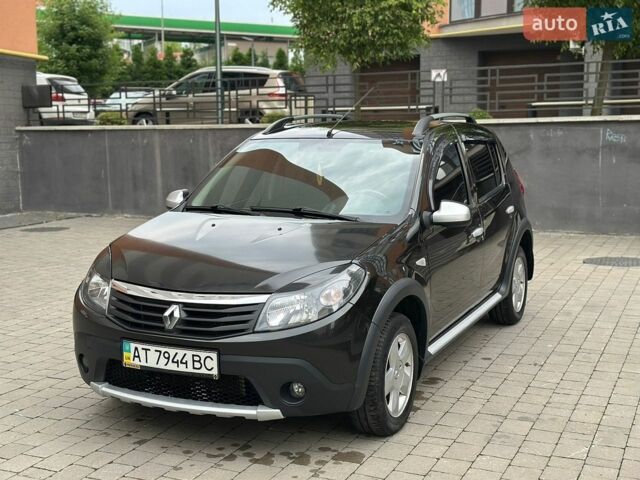 Черный Рено Сандеро, объемом двигателя 1.6 л и пробегом 96 тыс. км за 6150 $, фото 1 на Automoto.ua
