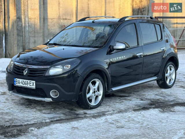 Черный Рено Сандеро, объемом двигателя 1.6 л и пробегом 194 тыс. км за 6500 $, фото 1 на Automoto.ua
