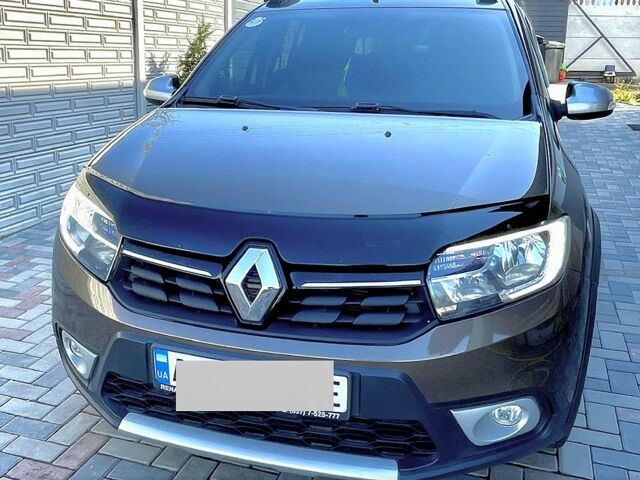 Коричневый Рено Сандеро, объемом двигателя 0.9 л и пробегом 55 тыс. км за 9390 $, фото 1 на Automoto.ua