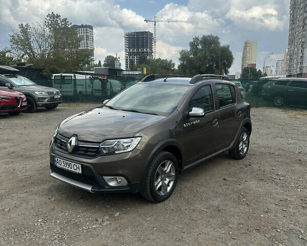 Коричневий Рено Сандеро, об'ємом двигуна 0.9 л та пробігом 38 тис. км за 9500 $, фото 1 на Automoto.ua