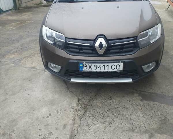 Коричневый Рено Сандеро, объемом двигателя 1.46 л и пробегом 81 тыс. км за 11500 $, фото 1 на Automoto.ua