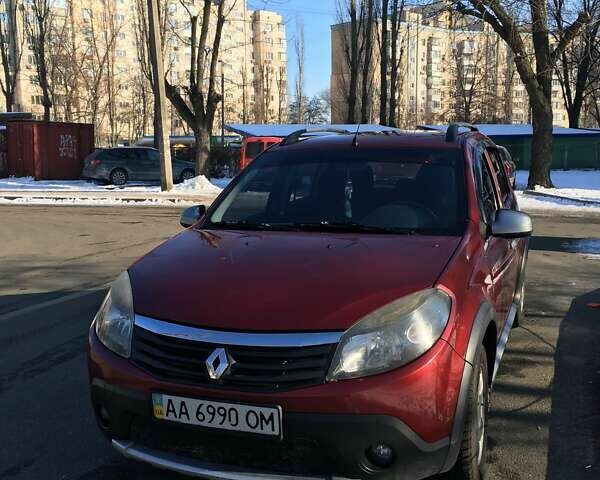 Красный Рено Сандеро, объемом двигателя 1.59 л и пробегом 251 тыс. км за 6750 $, фото 1 на Automoto.ua