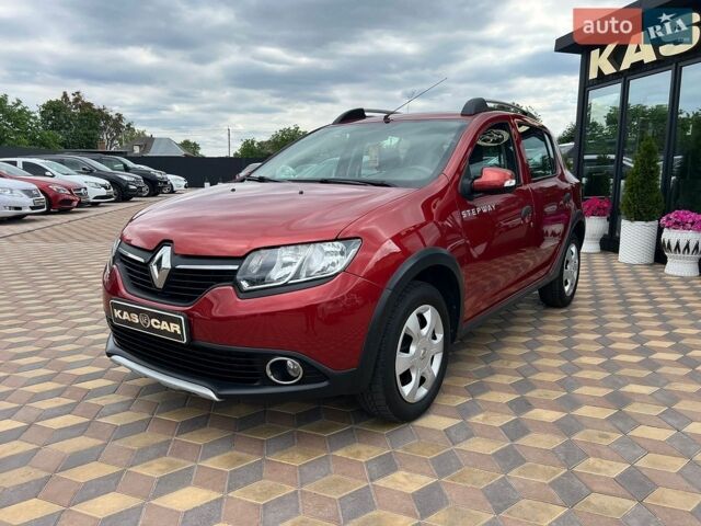 Красный Рено Сандеро, объемом двигателя 1.6 л и пробегом 76 тыс. км за 8450 $, фото 1 на Automoto.ua