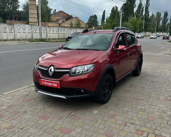 Красный Рено Сандеро, объемом двигателя 1.46 л и пробегом 123 тыс. км за 9599 $, фото 1 на Automoto.ua
