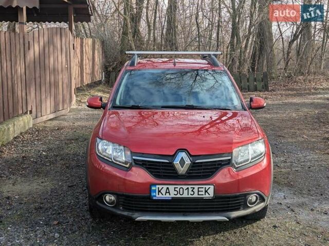 Красный Рено Сандеро, объемом двигателя 1.46 л и пробегом 162 тыс. км за 8900 $, фото 1 на Automoto.ua