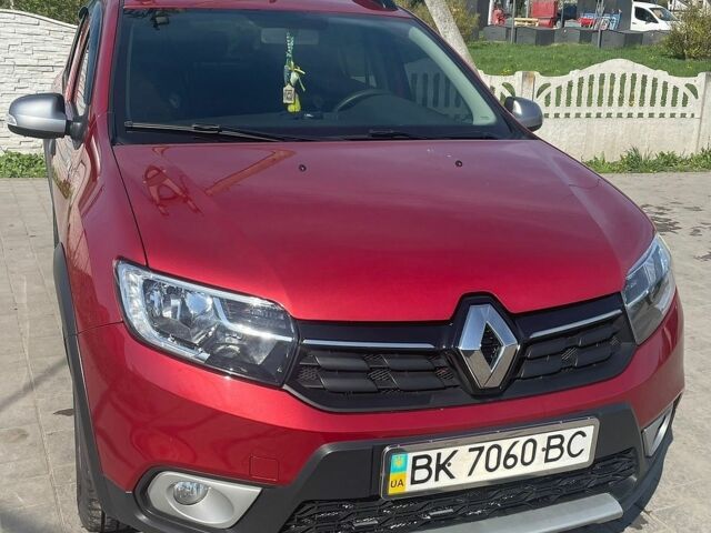 Червоний Рено Сандеро, об'ємом двигуна 0.9 л та пробігом 72 тис. км за 7800 $, фото 1 на Automoto.ua