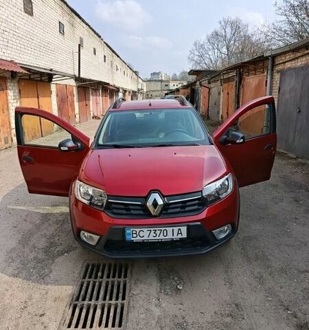 Красный Рено Сандеро, объемом двигателя 1.46 л и пробегом 52 тыс. км за 11800 $, фото 1 на Automoto.ua