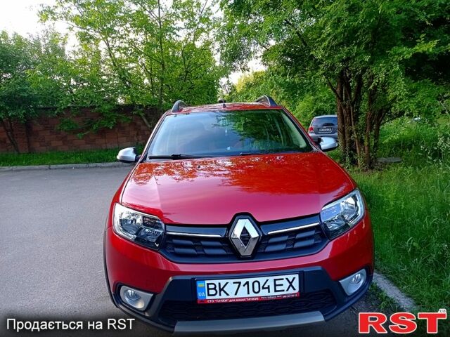 Червоний Рено Сандеро, об'ємом двигуна 0.9 л та пробігом 41 тис. км за 11500 $, фото 1 на Automoto.ua