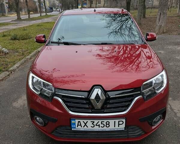 Красный Рено Сандеро, объемом двигателя 0.9 л и пробегом 18 тыс. км за 11000 $, фото 1 на Automoto.ua