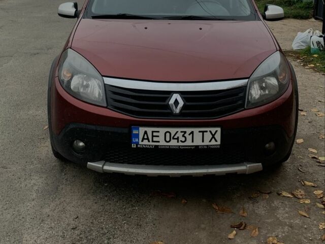 Червоний Рено Сандеро, об'ємом двигуна 1.6 л та пробігом 2 тис. км за 5000 $, фото 1 на Automoto.ua