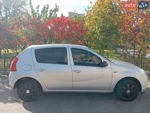 Рено Сандеро, объемом двигателя 1.39 л и пробегом 90 тыс. км за 6000 $, фото 1 на Automoto.ua