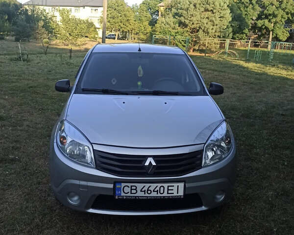 Сірий Рено Сандеро, об'ємом двигуна 1.6 л та пробігом 146 тис. км за 4800 $, фото 1 на Automoto.ua