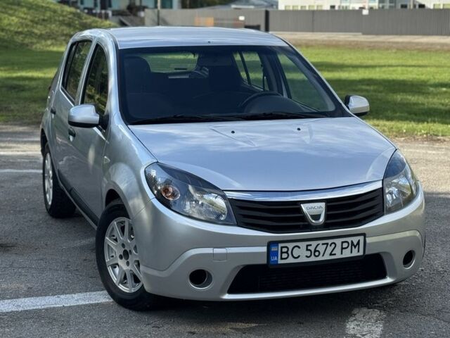 Сірий Рено Сандеро, об'ємом двигуна 1.5 л та пробігом 299 тис. км за 4918 $, фото 1 на Automoto.ua